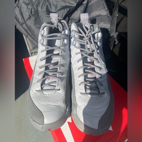 Jordan 12 Wolf Grey Vivid Pink Retro XII RARE 510815-029 Size 6.5 - Picture 7 of 9